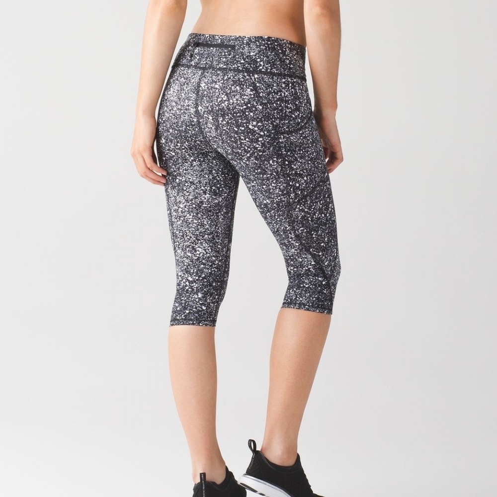 Black and White Lululemon Crops